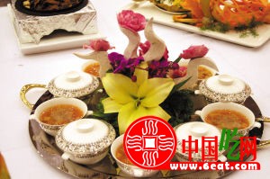 木瓜金耳炖官燕