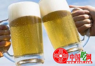 自酿啤酒设备价格至少一万 自酿扎啤利润惊人