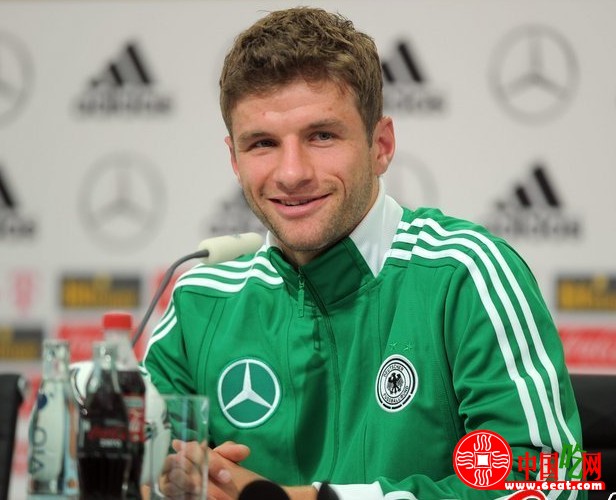 欧洲杯德国备战希腊 穆勒变身清新范厨师
