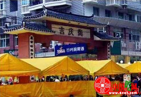 武汉新吉庆街人气不足 餐饮门店亏损经营无奈停业