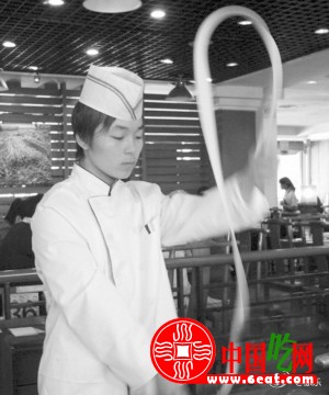 神面师傅：月收入1万美金（图）