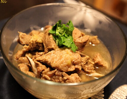 入冬吃羊肉 冻羊肉今年价格下降