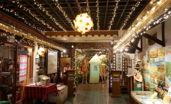 曼谷惊现“安全套”主题餐厅