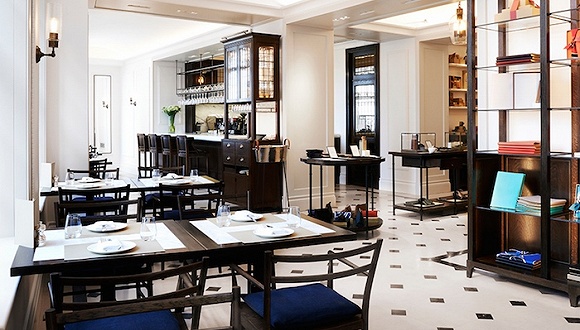 Burberry首间咖啡馆Thomass在伦敦旗舰店开业