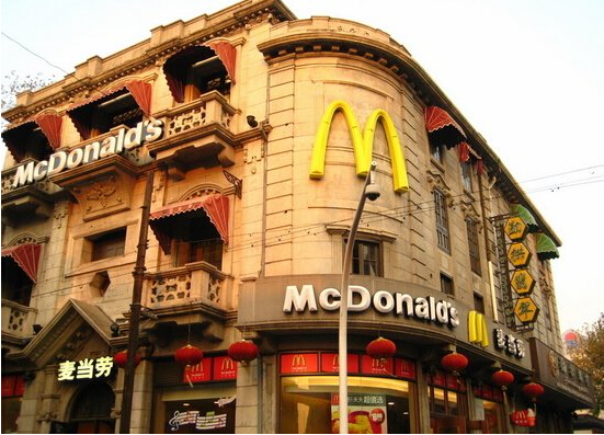 你以为麦当劳叔叔是卖汉堡的？其实他是地产大亨