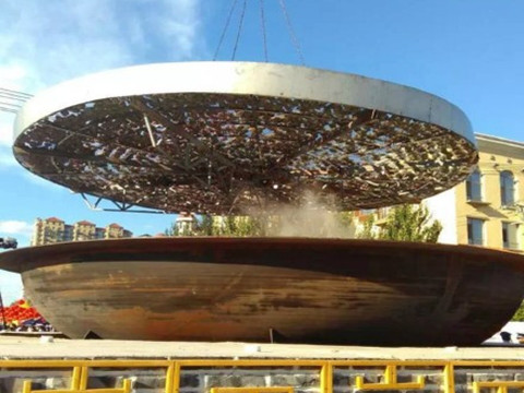 新纪录：辽宁大锅蒸螃蟹 淮南大鼎牛肉汤