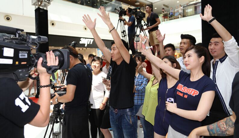 冰桶挑战第二战“呻吟”挑战登陆魔都――康师傅汤大师新品上市