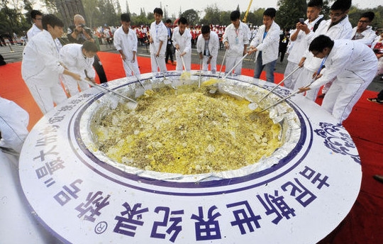 为扬州蒙羞：世界最浪费炒饭诞生