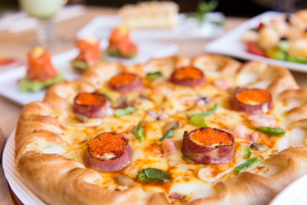 必胜客秋季新菜单亮相 榴莲比萨引爆美食圈