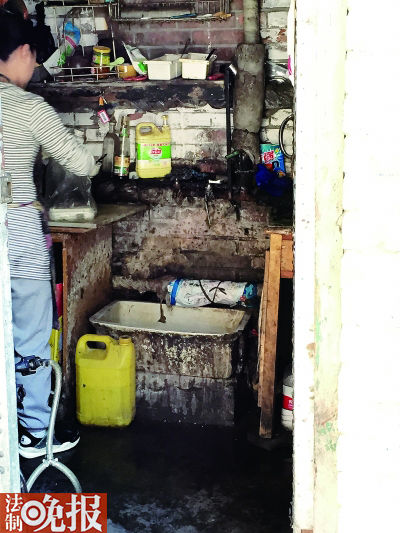 起底饿了么后厨：订餐页面精美 后厨污秽不堪