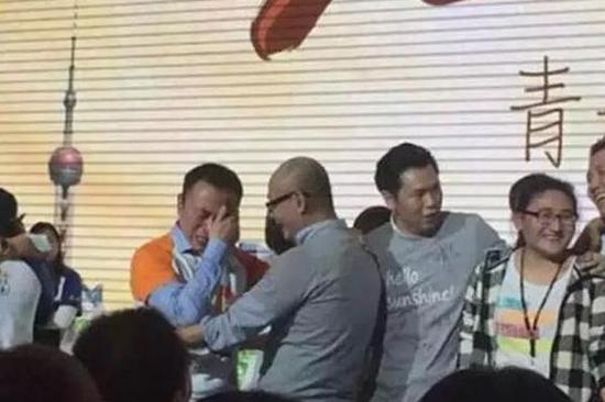 评论：大众点评张涛痛哭 为谁而哭？