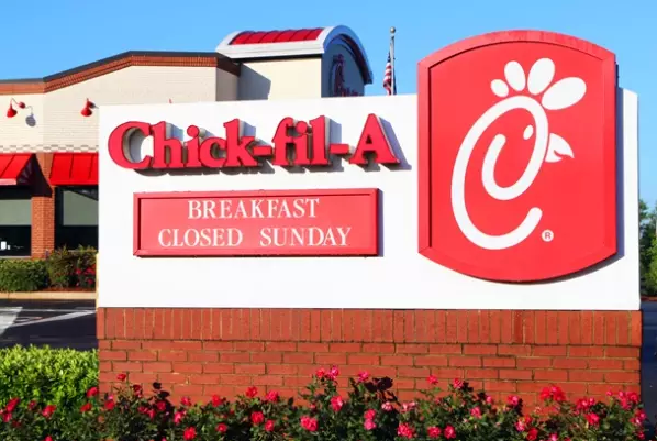 Chick-fil-A：为啥它能成为全美最受欢迎的炸鸡店？